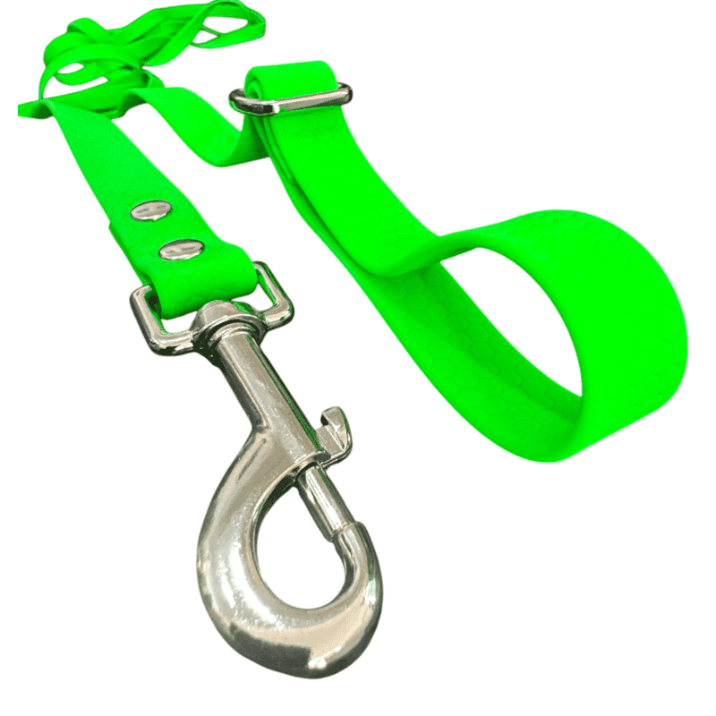 The WAVE - Long line, a bright green waterproof training dog lead with a metal clip and looped handle, is displayed on a white background.
